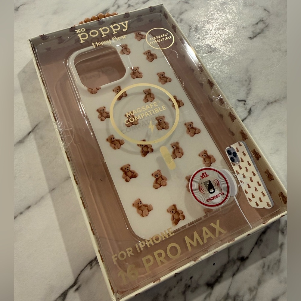 Xo Poppy Honey Bear White iPhone 16 Pro Max Case